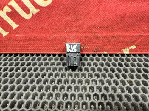 Кнопка освещения