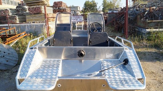 Катер Berkut S-TwinConsole