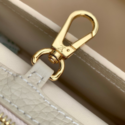 Louis Vuitton Capucines MM