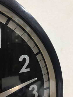 Настенные часы Seiko QXA476KN