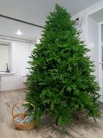 литая елка пышная