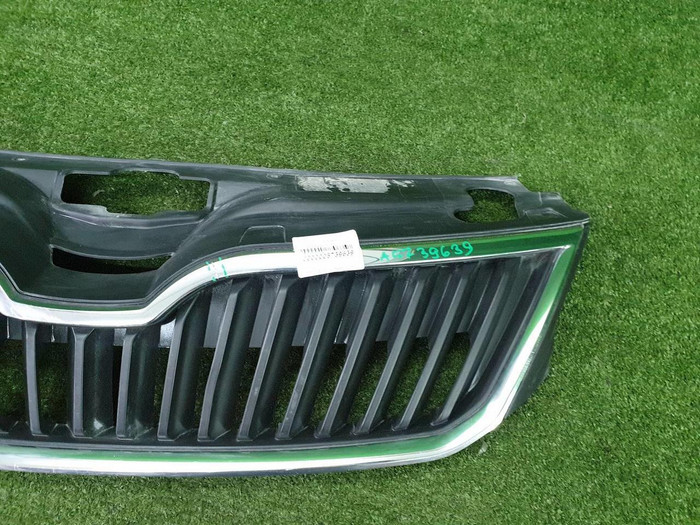 Решетка радиатора Skoda Rapid 1 (2012-2020)