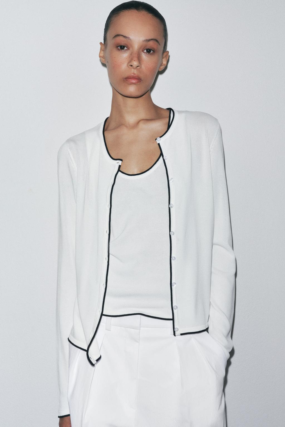 ZARA ТРИКОТАЖНЫЙ ТОП С ОКАНТОВКОЙ, БЕЛЫЙ/МОРСКОЙ СИНИЙ