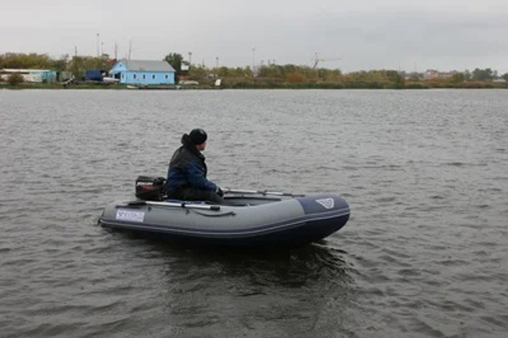 Лодка ПВХ ФЛАГМАН 330 U