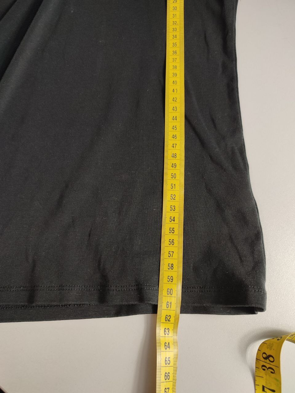 Водолазка Uniqlo базовая, визуально на 44 размер