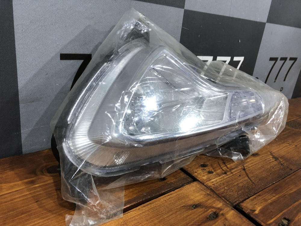 ПТФ передняя правая  Hyundai Solaris 1 14-17 Новая 922024L700