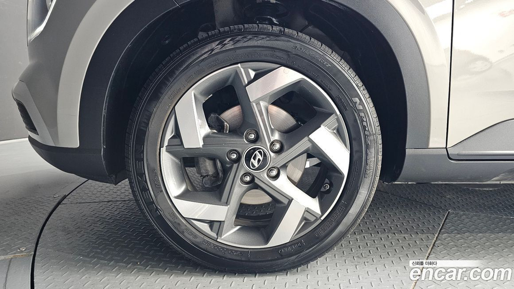 Hyundai Venue 1.6 Fluxe (10.2020)