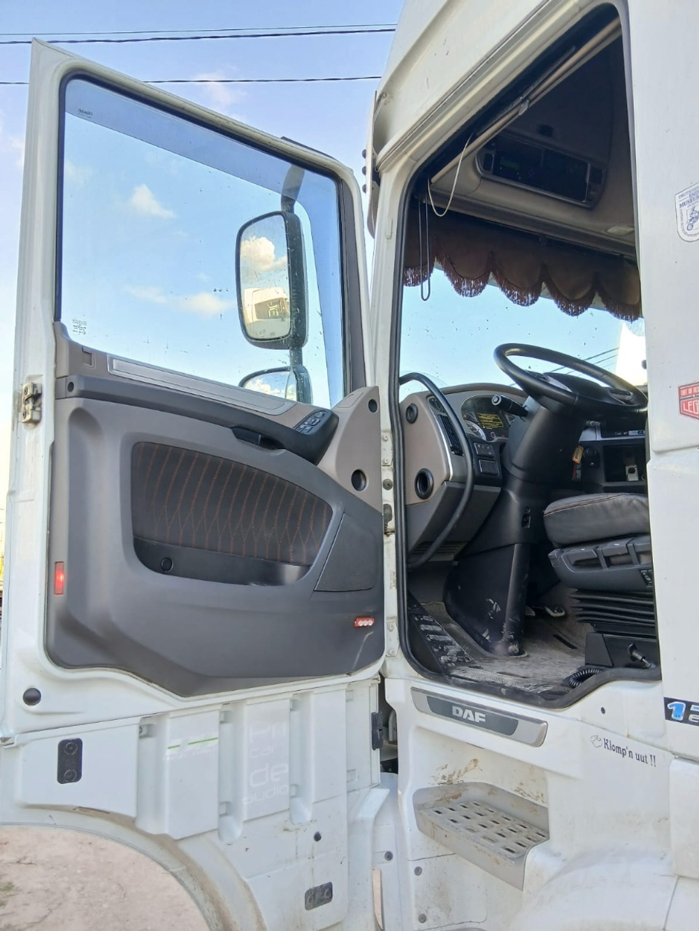 DAF XF 4x2 Седельный тягач XF 480 FT (Дизельный, 12,9 л, 483 л.с., АТ)