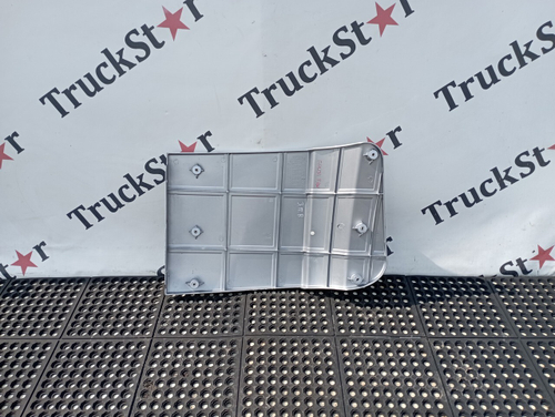 Спойлер кабины боковой верхний правый 2023г.