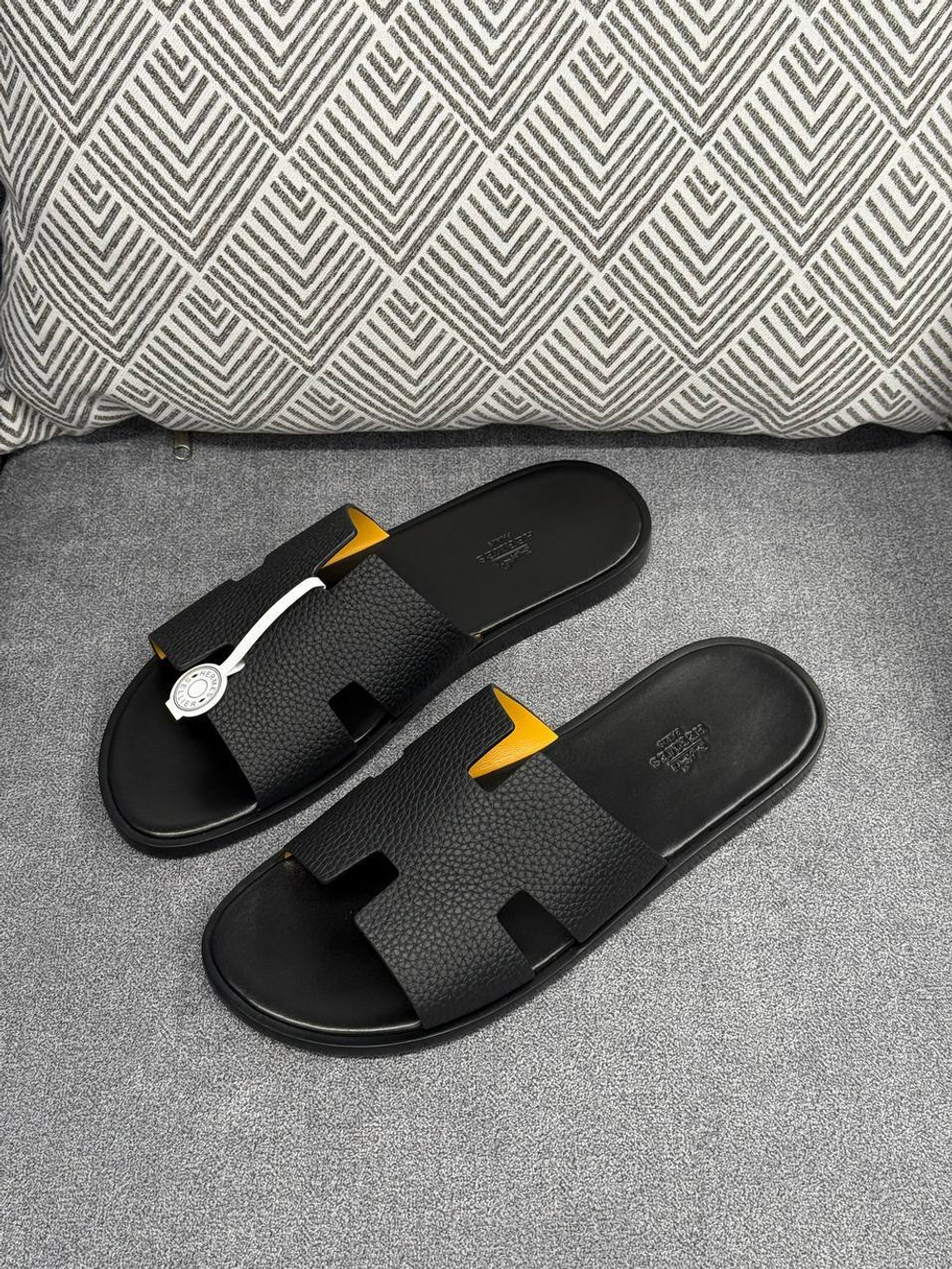 Шлепанцы Hermes