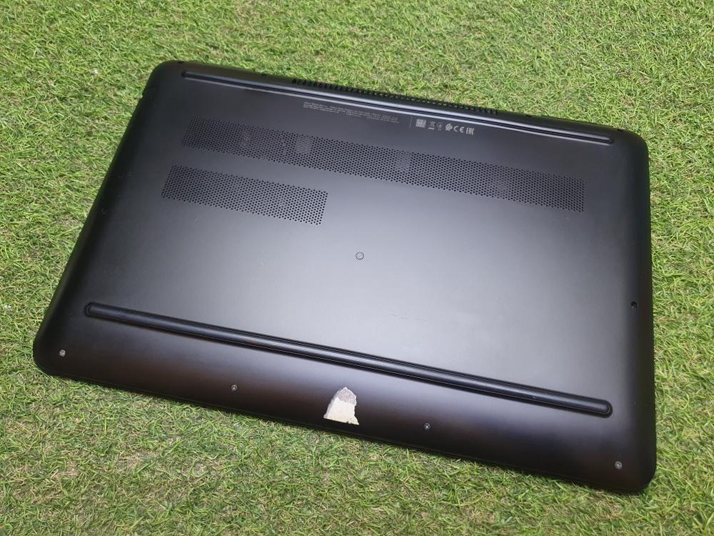 Ноутбук HP i5-7/6Gb/GTX950M 2GB/FHD/PAVILION 15-bc304ur