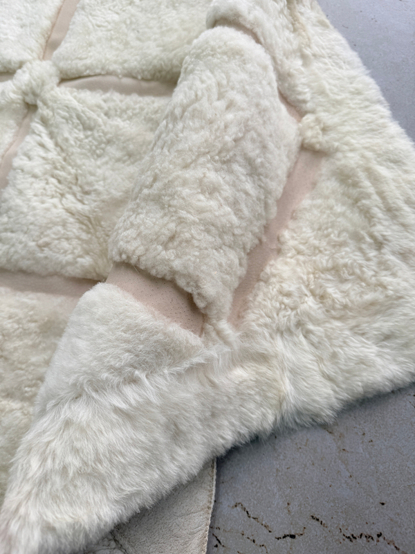 Ковер прямоугольный натуральный мех овчина, 180 х 160 см.