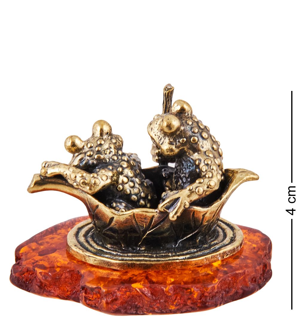 Народные промыслы AM-3697 Фигурка «Лягушки Речная прогулка» (латунь, янтарь)
