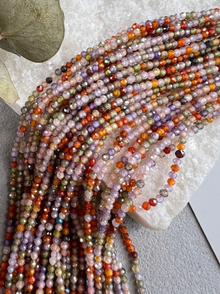 Бусины циркона (фианиты) 2 мм, нить 37 см, микс