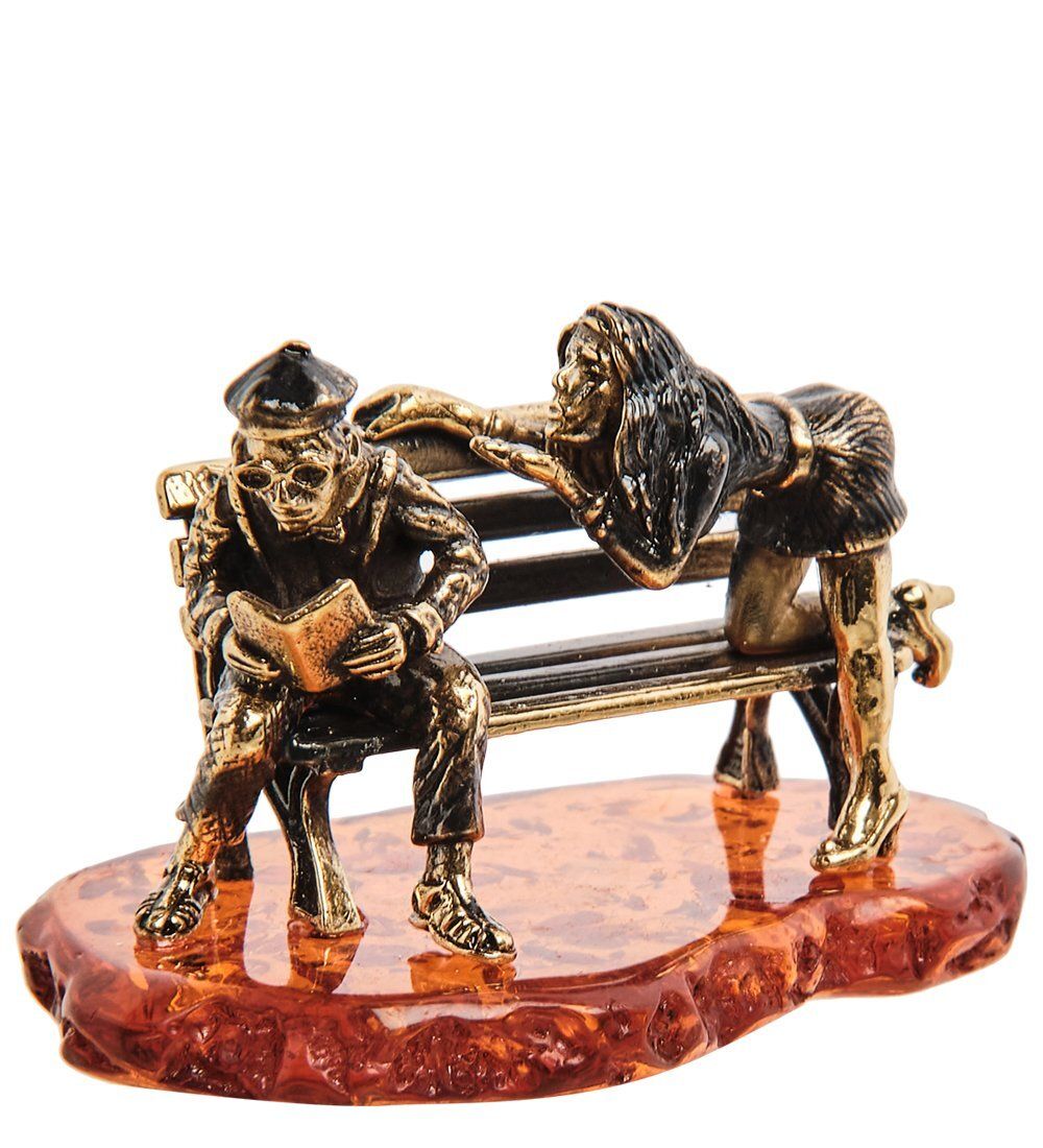 Народные промыслы AM-3124 Фигурка «Парочка Студенты» (латунь, янтарь)