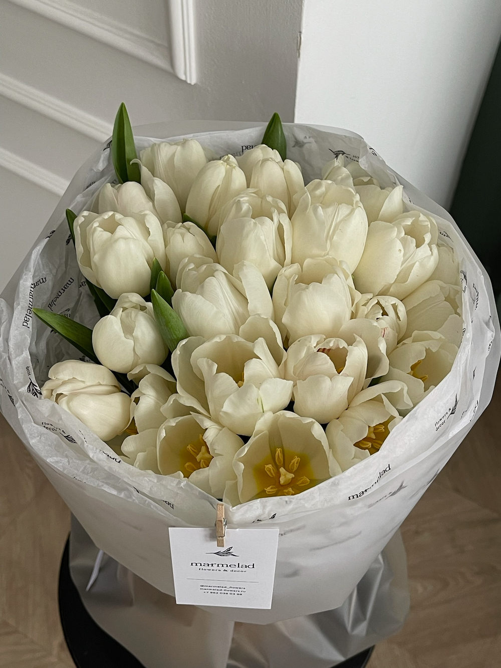 Букет из 25-ти белых тюльпанов