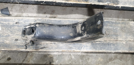 Кронштейн подножки Lexus LX 3 (LX 570)  Б/У Оригинал