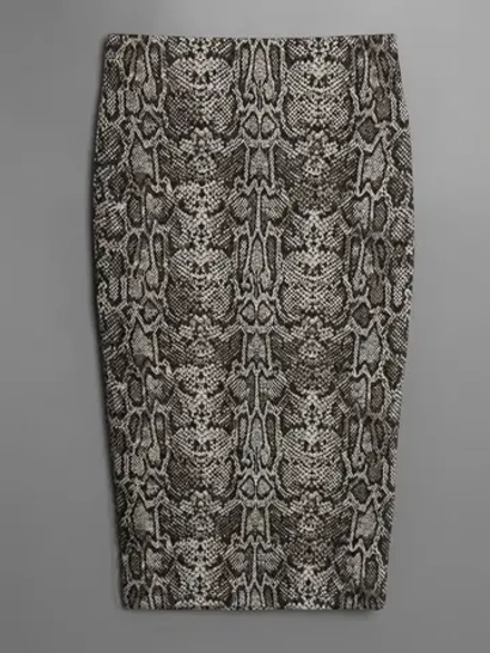 Осенняя женская юбка в офис