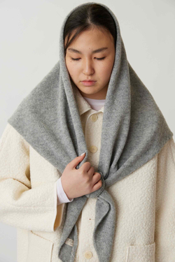 Косынка из шерти светло-серая