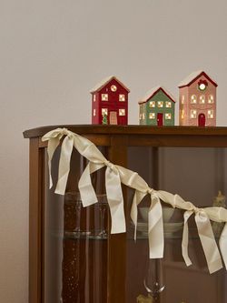 Домик с подсветкой Arslev из коллекции New Year Essential, 11 см