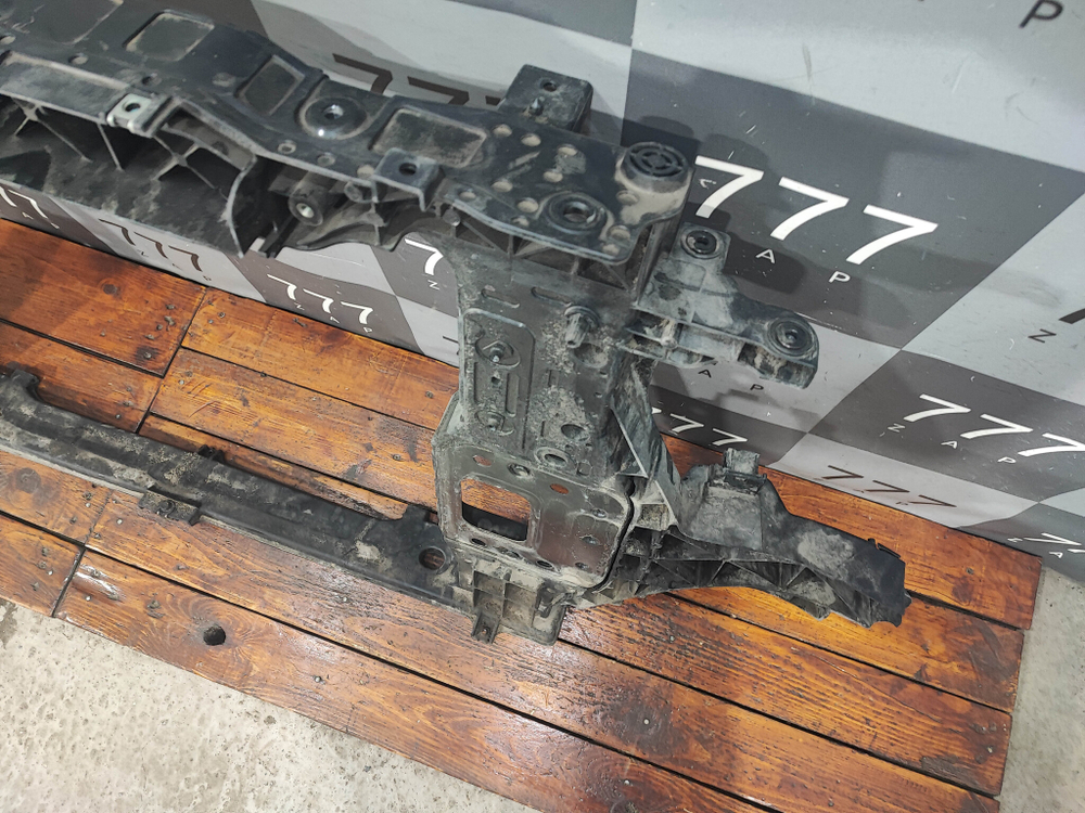 Панель передняя Genesis GV80 20-нв Б/У Оригинал 64101T6000