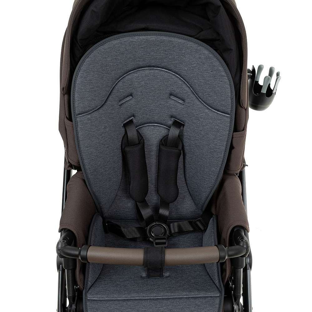 Детская коляска Roan Bass Next 2.0 3 в 1 с автокреслом Pituso Baesa Pro Black,Beige Canopy BSN/44/2 Turkish Coffe/Black/руч.Cappuccino
