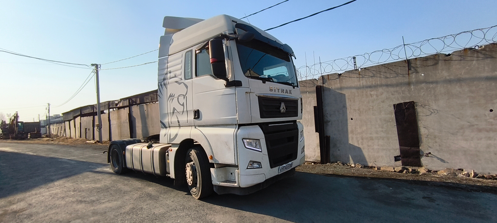 SITRAK C7H 4x2 Седельный тягач ZZ4186V361HE (12,4 л, 480 л.с., АТ)