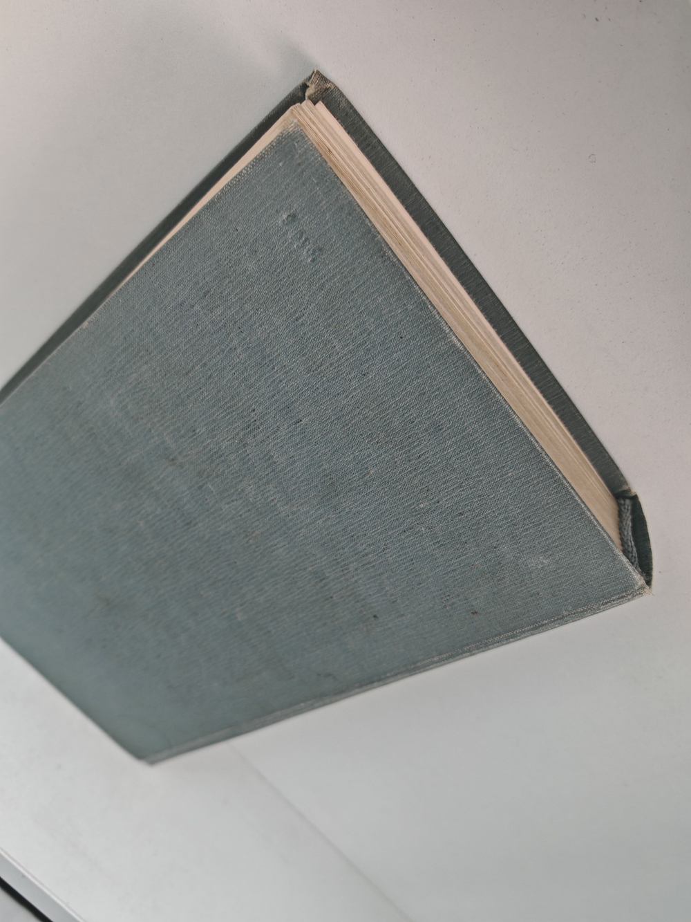 Мопассан. Полное собрание сочинений в двенадцати томах. Том 3. Лунный свет, Мисс Гарриет