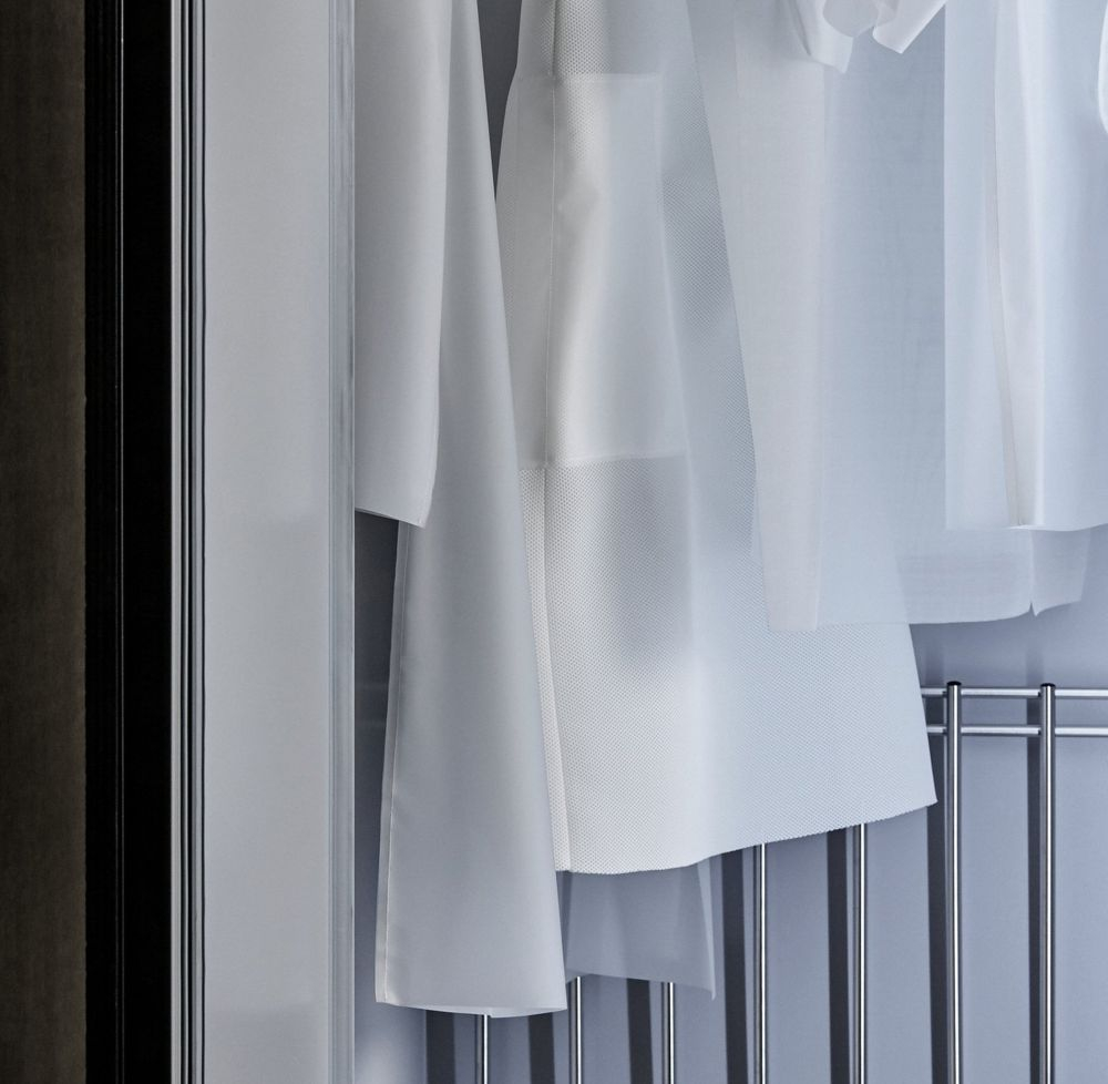 Система по уходу за текстильными изделиями RefreshButler V6000 RB6TWBL