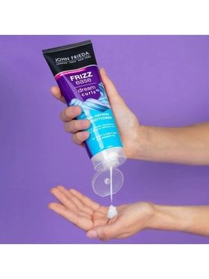 John Frieda Frizz Ease DREAM CURLS Кондиционер для волнистых и вьющихся волос 250 мл