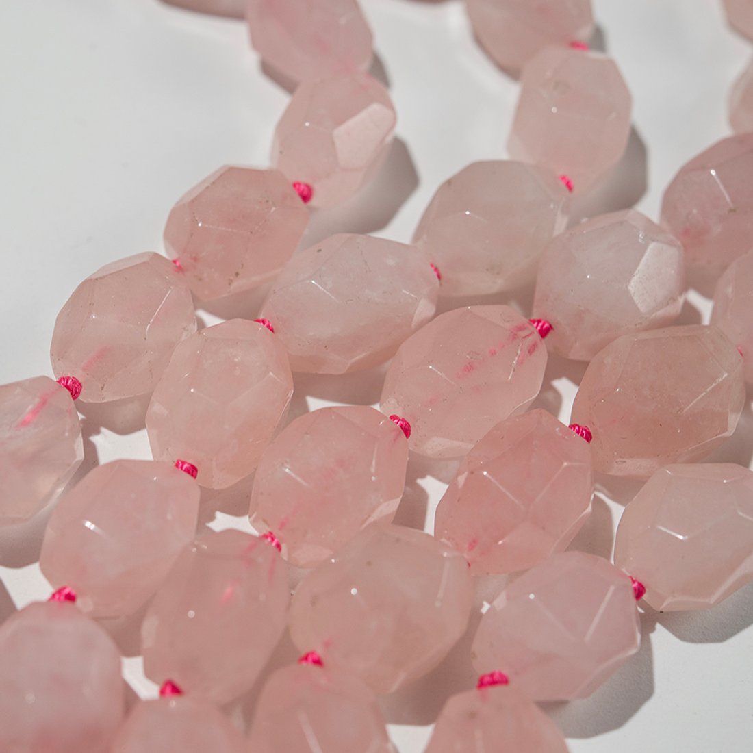 Розовый кварц натуральный, фриформ, 16,5-20*11,5-14,5мм