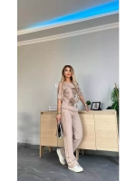 Костюм с принтом из страз и камней