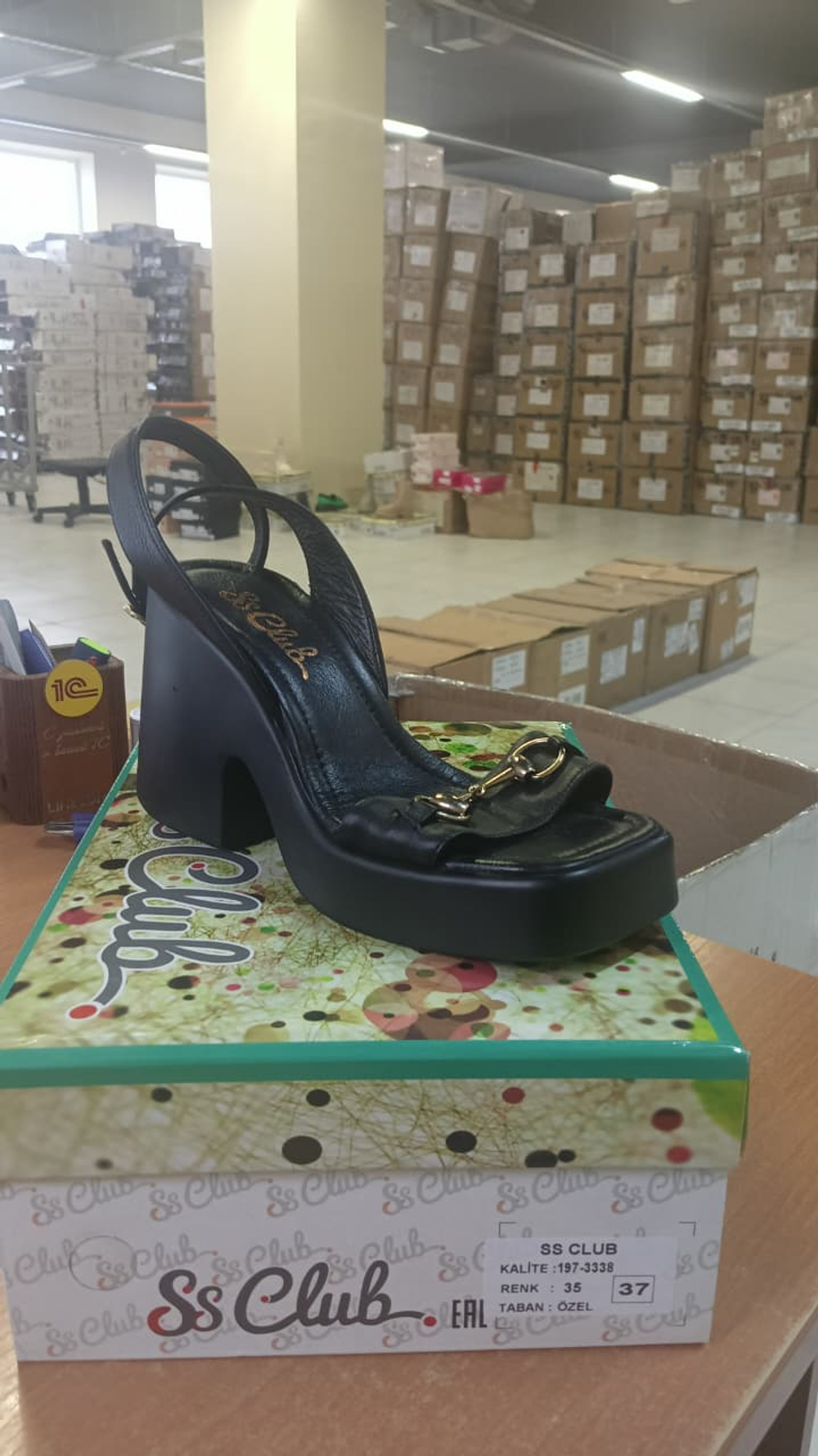 Босоножки женские SS CLUB 197-3338\01