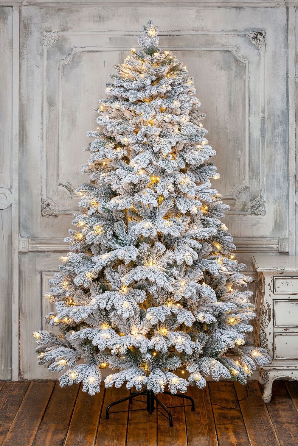 Заснеженная елка с гирляндой «Аляска» (Литая+пвх) 270 см / 2.7 м