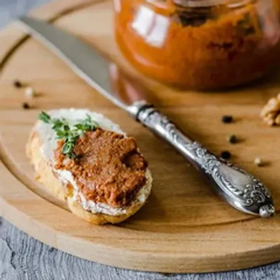 Песто из вяленых помидоров