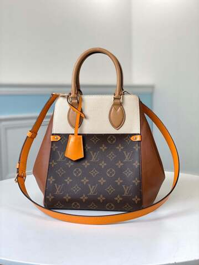 Louis Vuitton Fold Tote MM