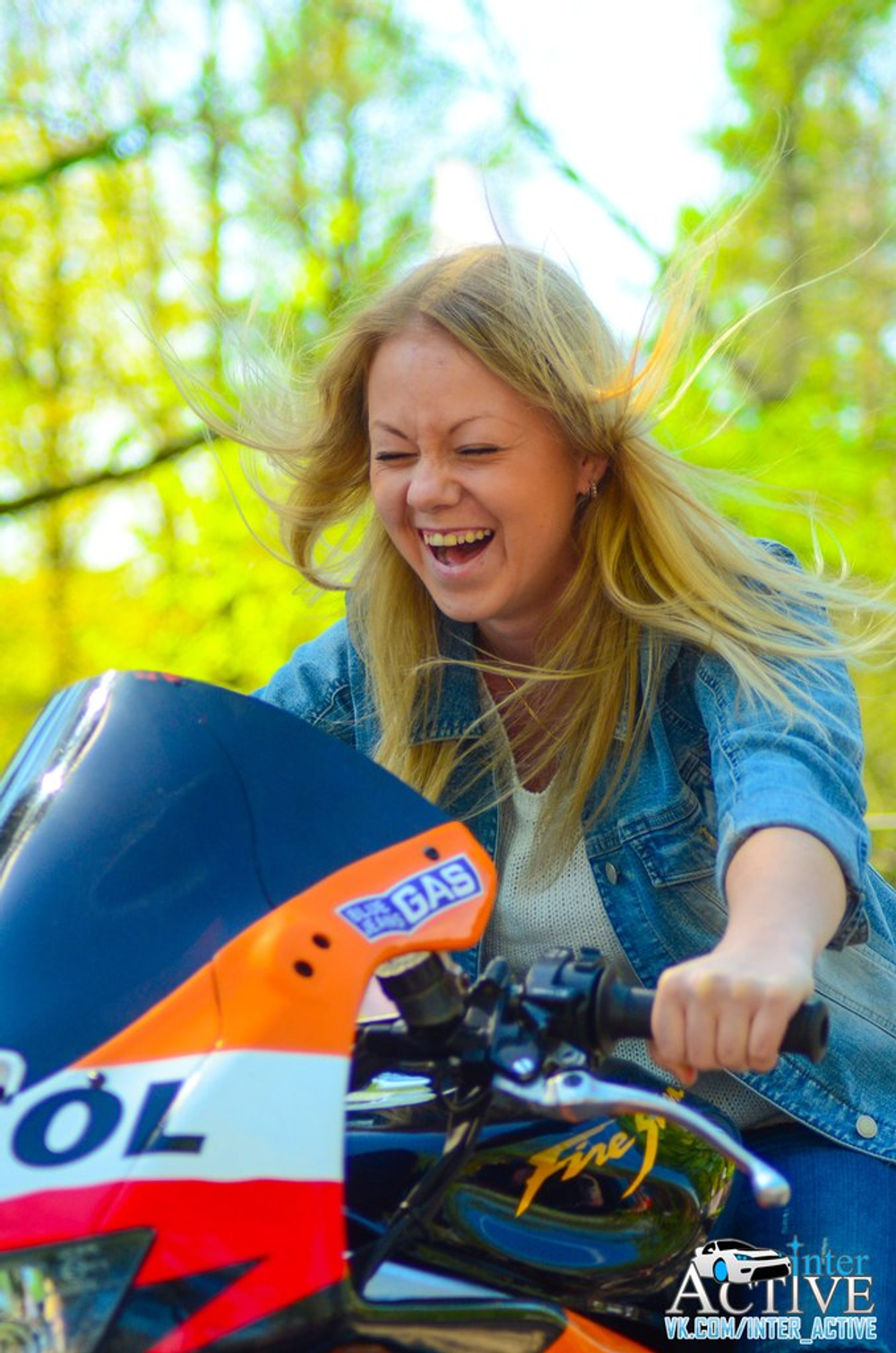 Обучение езде на заднем колесе мотоцикла