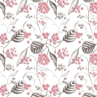 Цветущая ягода рябина с листьями