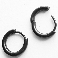 Серьги кольца черные 8мм для пирсинга ушей. Медицинская сталь, титановое покрытие. Цена за пару