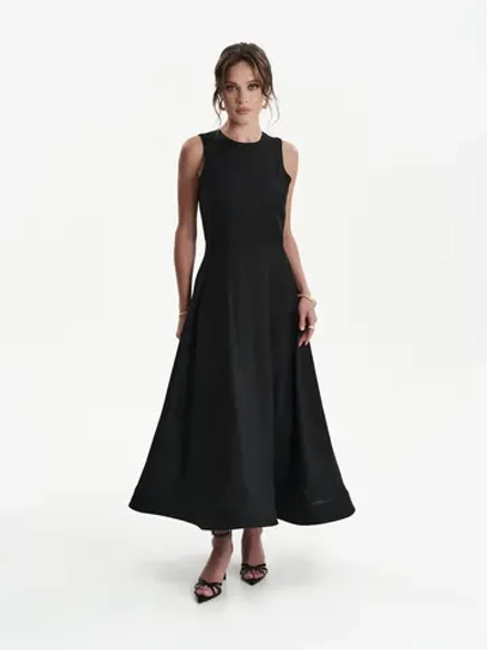 Платье А силуэта в черном цвете