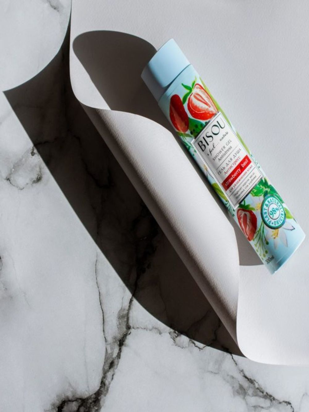 Гель для душа антистресс клубника-базилик для увлажнения Bisou Strawberry & basil 300 мл