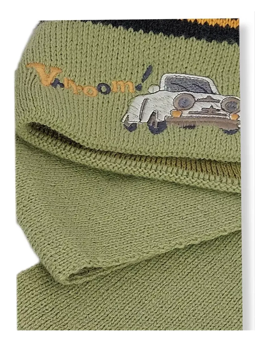 Детская шапка с шарфом для мальчика на весну.