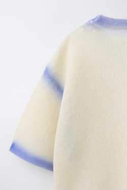 ZARA СВИТЕР С КОРОТКИМИ РУКАВАМИ С ОТДЕЛКОЙ ТАЙ-ДАЙ, ЭКРЮ