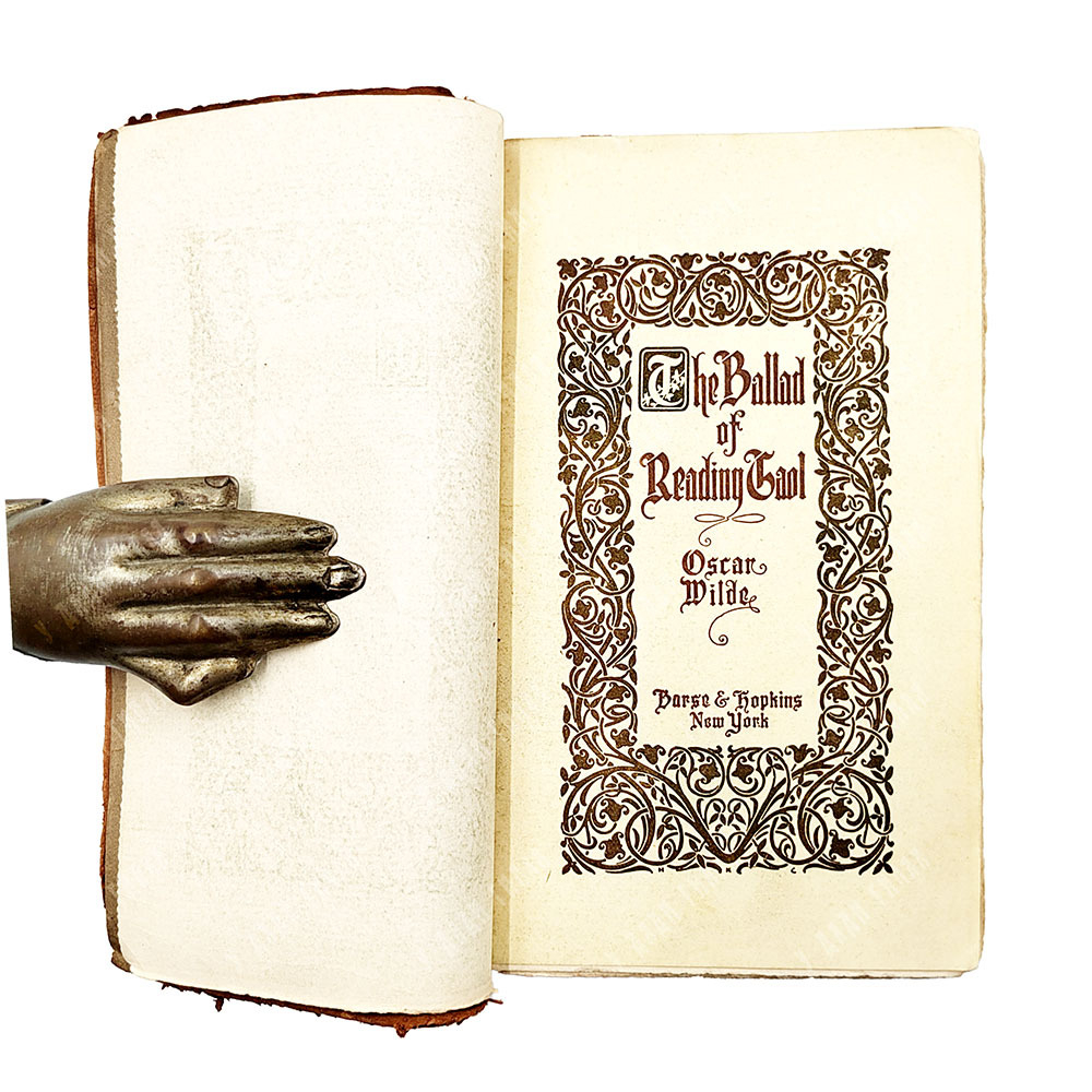 Wilde O. The Ballad of Reading Gaol / Уайльд О. Баллада Редингской тюрьмы. [1910]