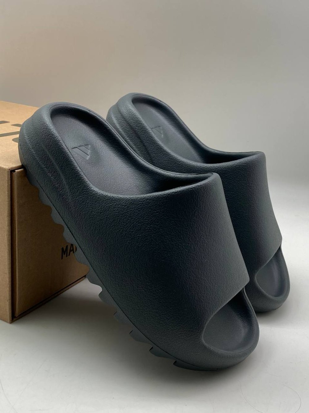 Слиперы Yeezy