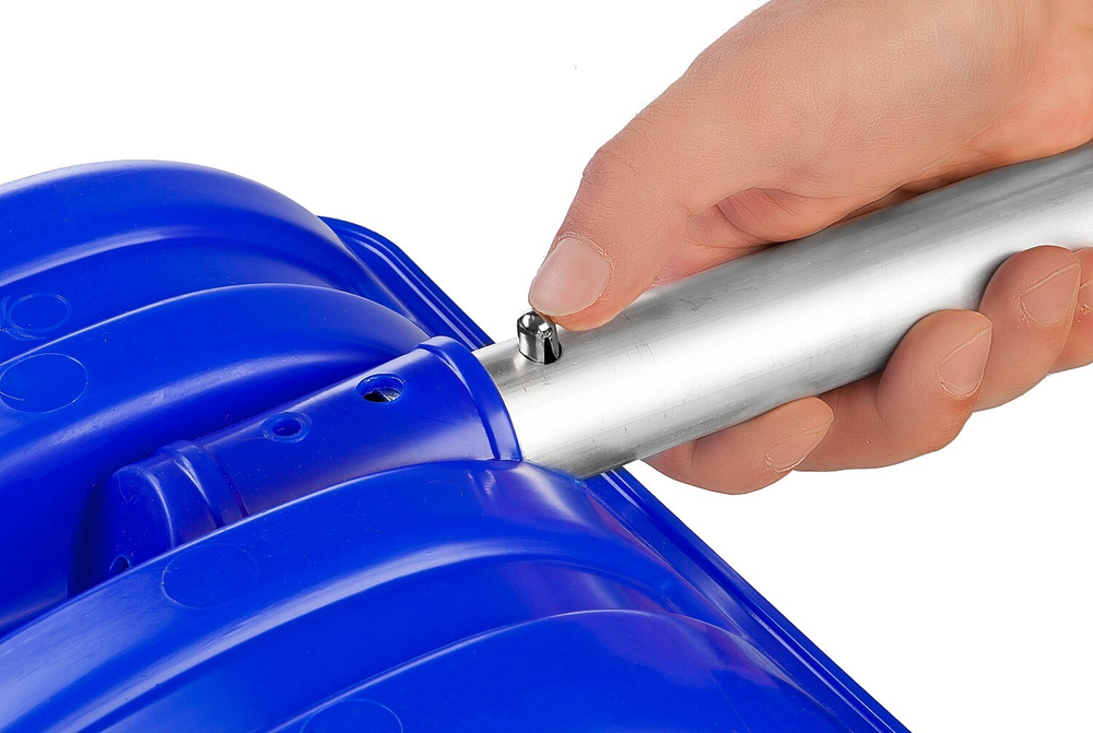 СИБИН АВТО-28, ширина 280 мм, пластиковая, с алюминиевой планкой, алюминиевый черенок, V-ручка, автомобильная снеговая лопата (421850)