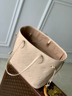 Louis Vuitton Neverfull MM