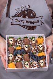 Набор клубники в шоколаде Летучие мыши