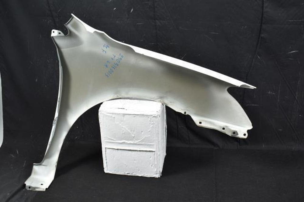 крыло переднее левое Toyota Premio NZT260 ZRT265