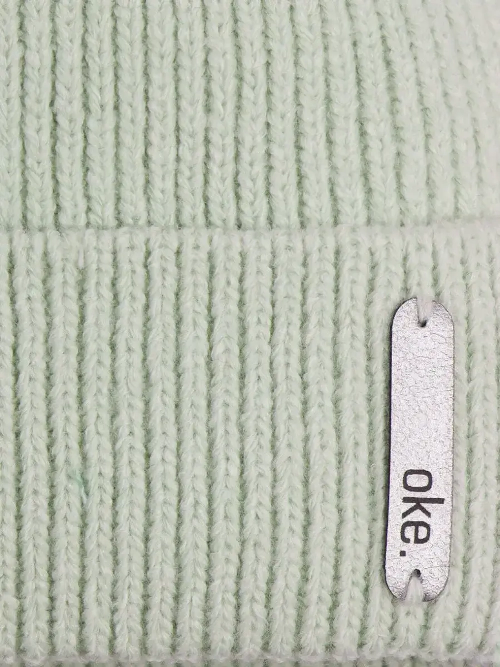 Шапка вязаная демисезонная с ушками